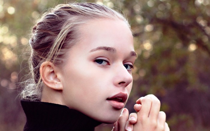 Milena Karpenko with her friend