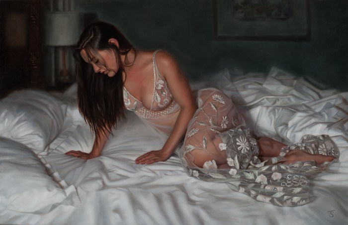 Angli-realist artist Tina Spratt