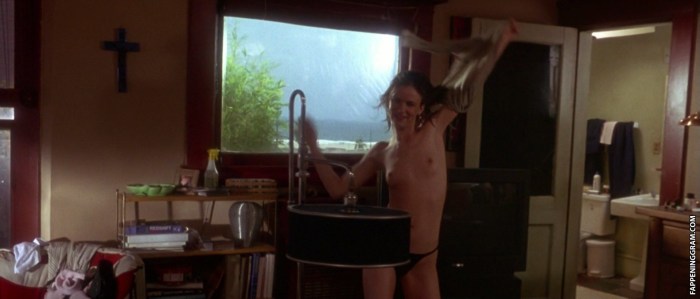 Juliet Lewis photo naked