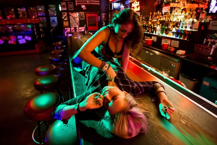 Bar nasty coyote body shot