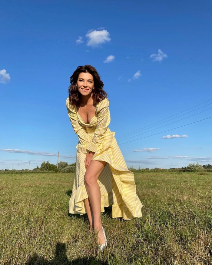 Julia Franz legs