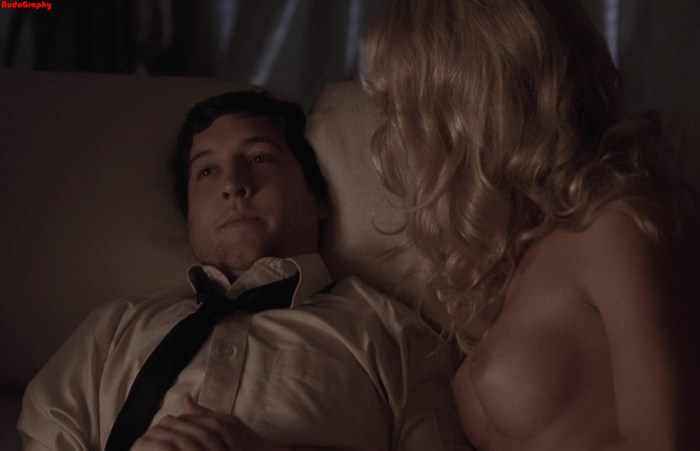 Jenna Fisher vagina