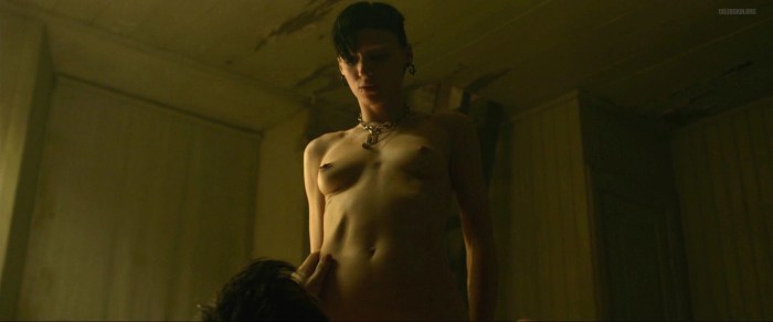 Elodi Jung Erotic scenes