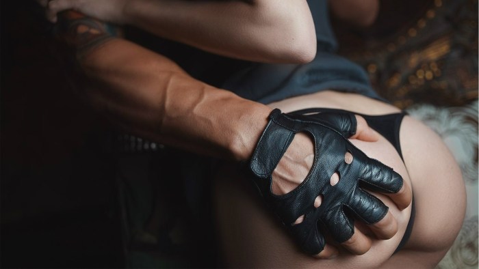 Fedor Schmidt with hand