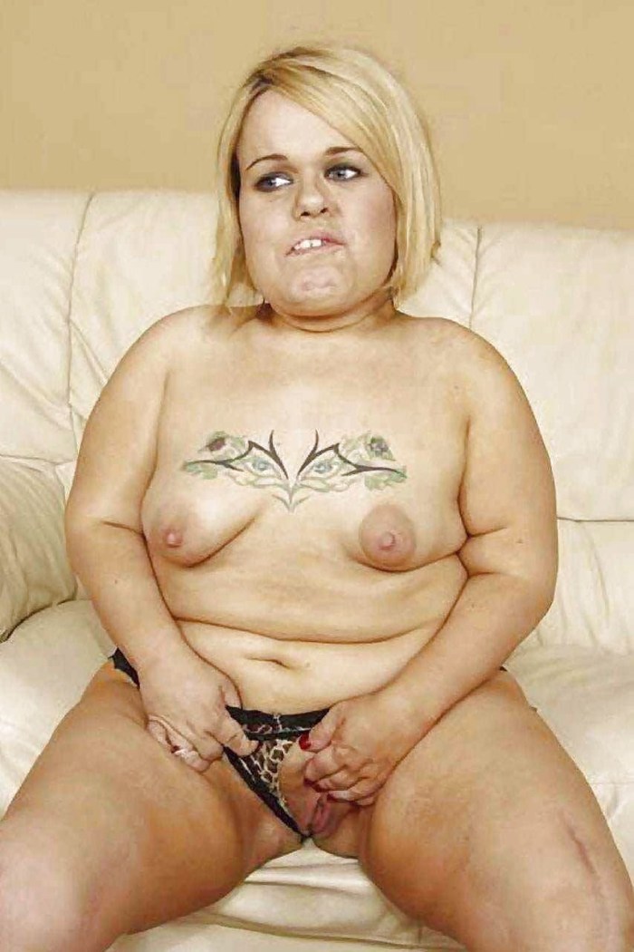 Masturbation of girls of dwarfs