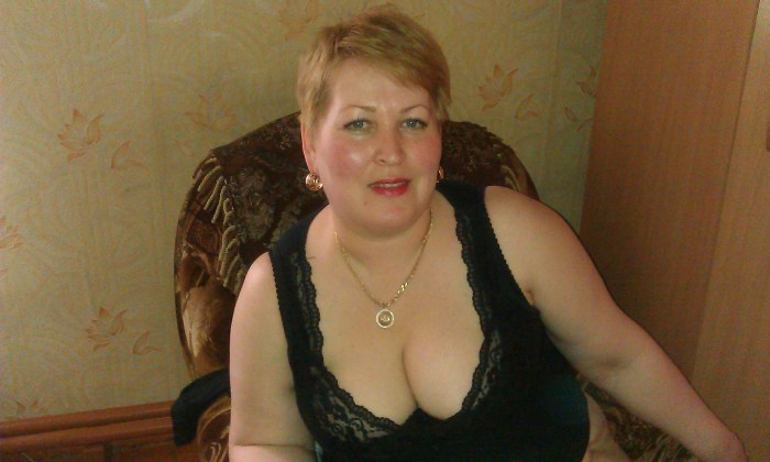 Full women over 50 are looking for men
