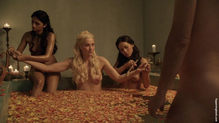 Cecile de France Erotic scenes
