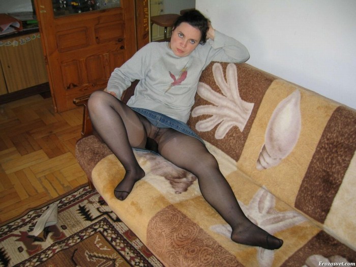 Hairy wives in pantyhose