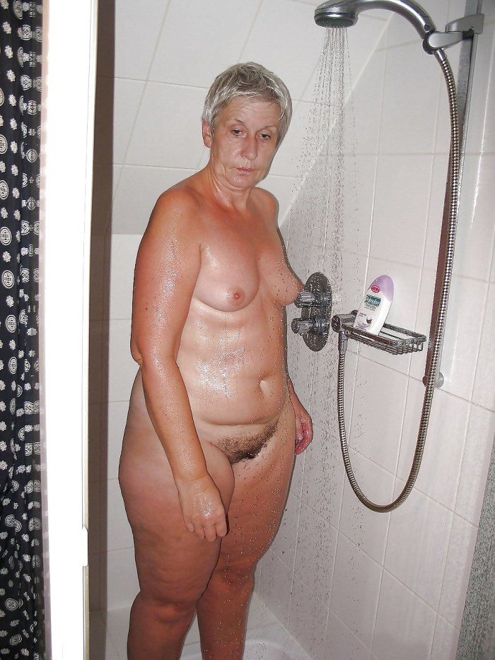 Wet Naked woman aged