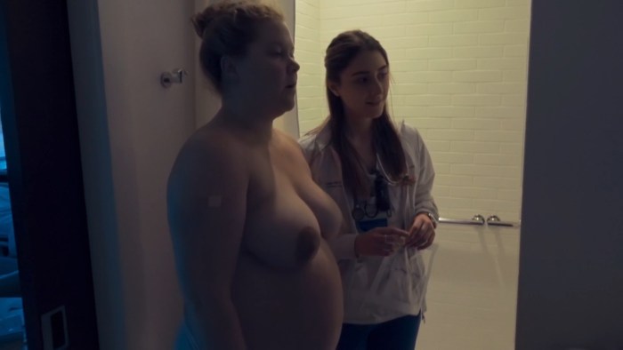 Amy Sumer pregnant naked