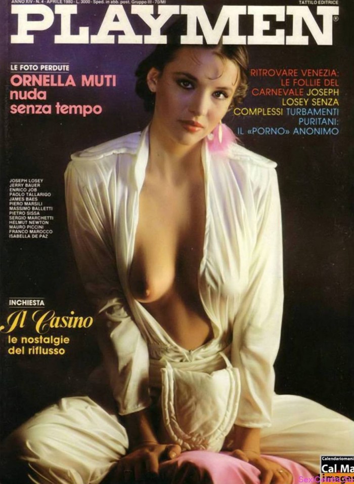 Cristina a spreads a photo naked