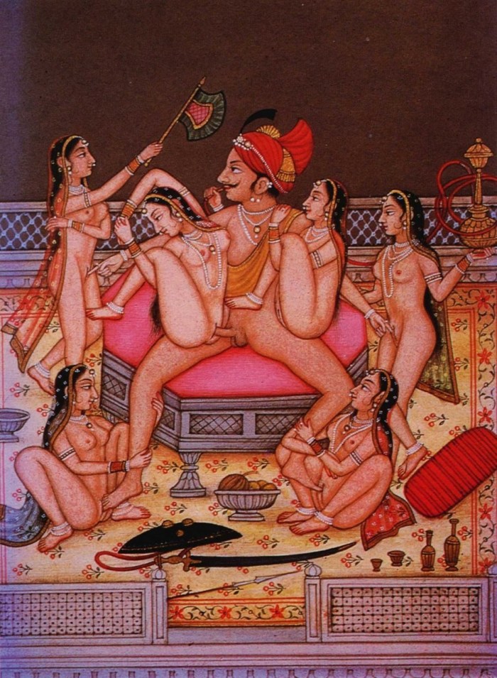 Naked women in antiquity
