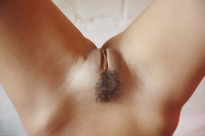 Women's erotic haircuts