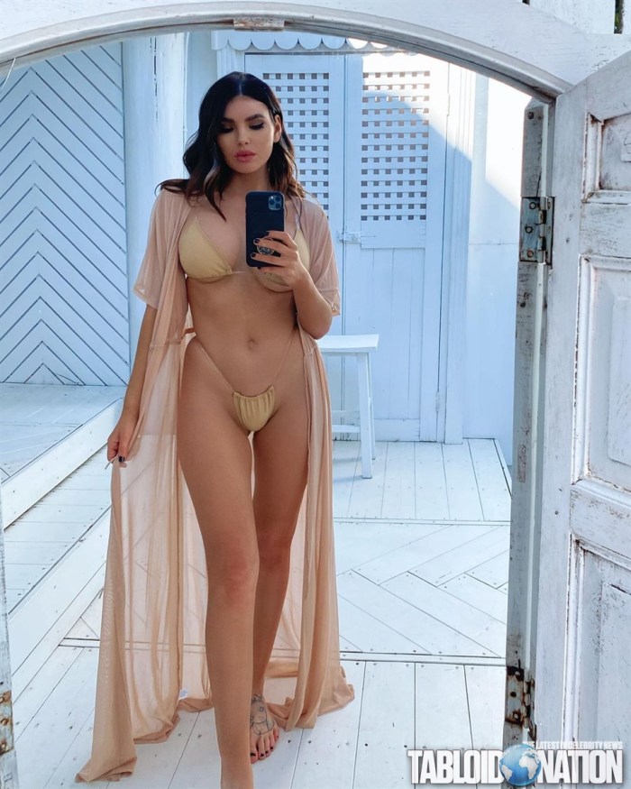 Nicole Thorne Naked Tits