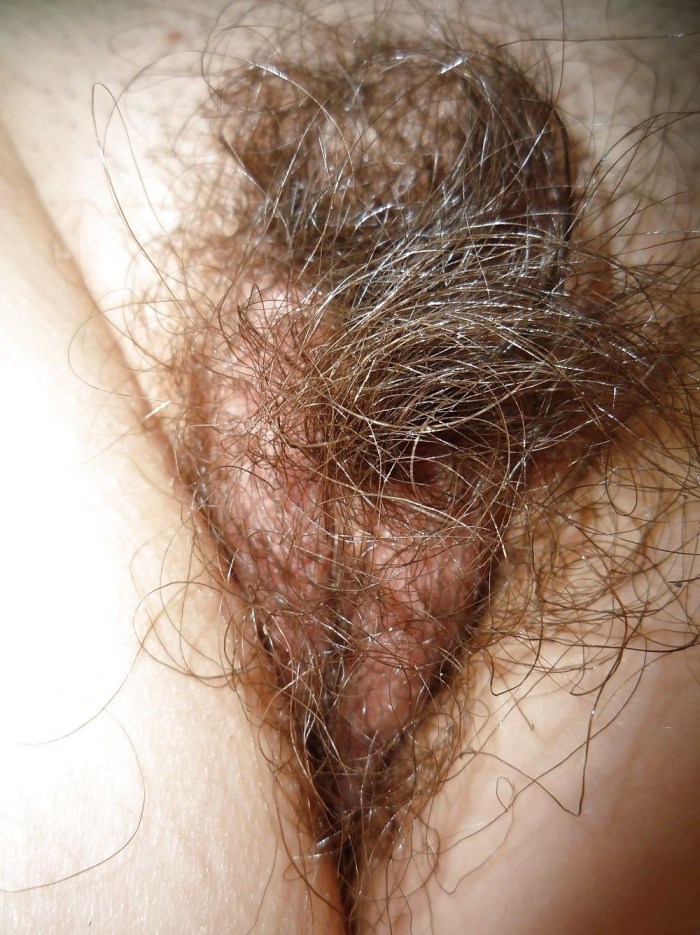 Beautiful unshaven pussies