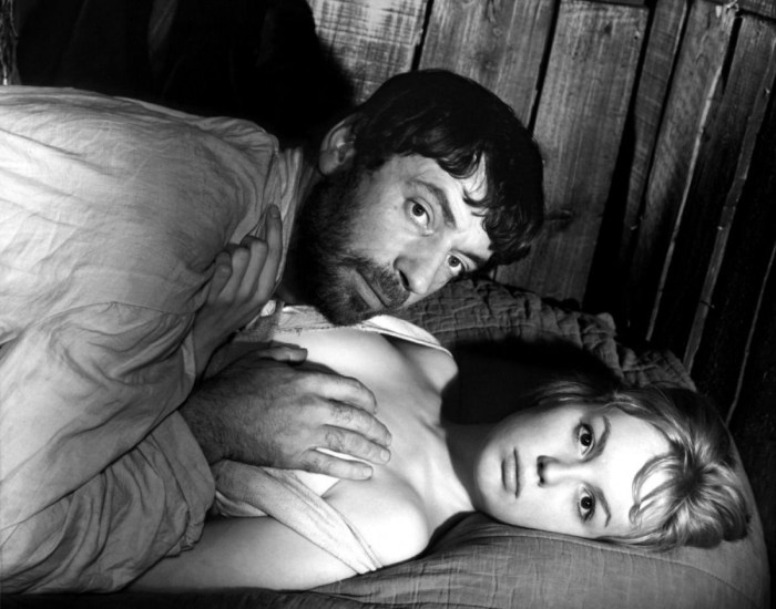 Milene Demonjo Erotic scenes