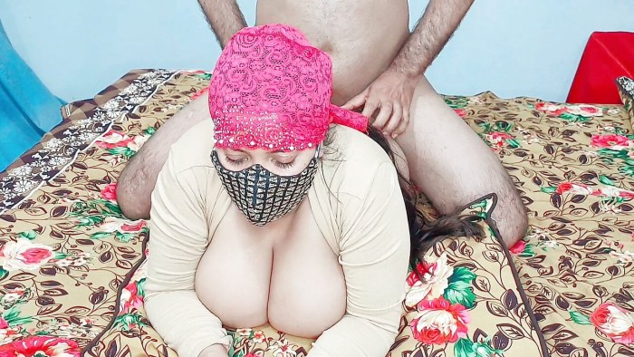 Tits Muslim homemade
