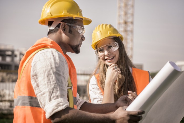 Girl engineer Builder