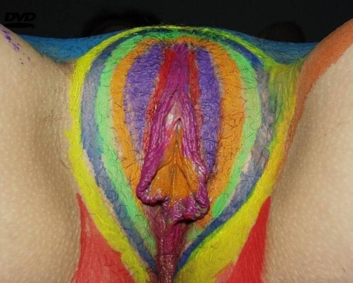 Erotic bodyar on the street