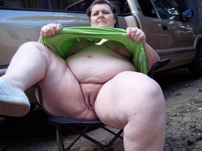 Fat women without panties