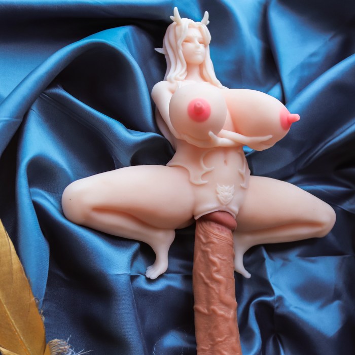 Erotic naked figures anime