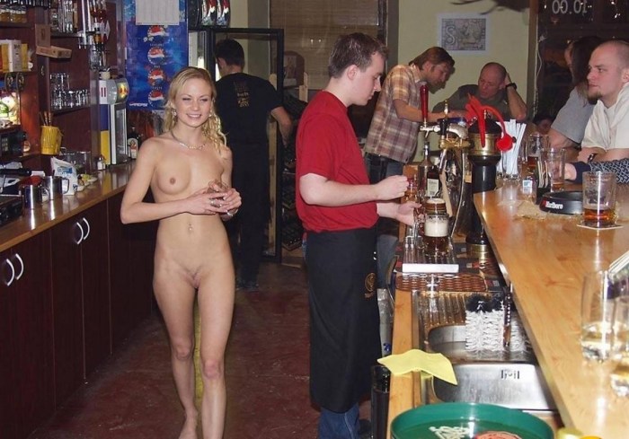 Restaurant with naked waitresses