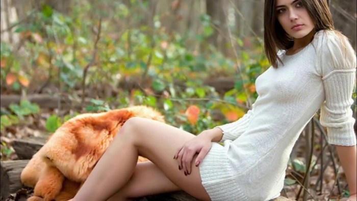 Naked Marta in the Woods Erophoto Femjoy