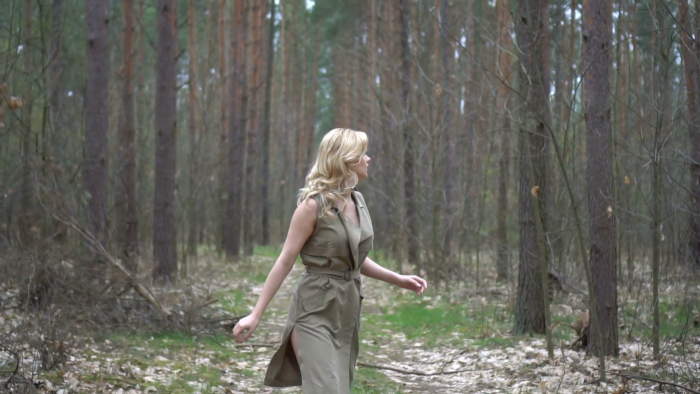 The girl got lost in the forest