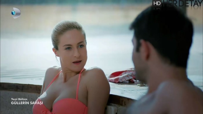 Canan Ergüder Figure