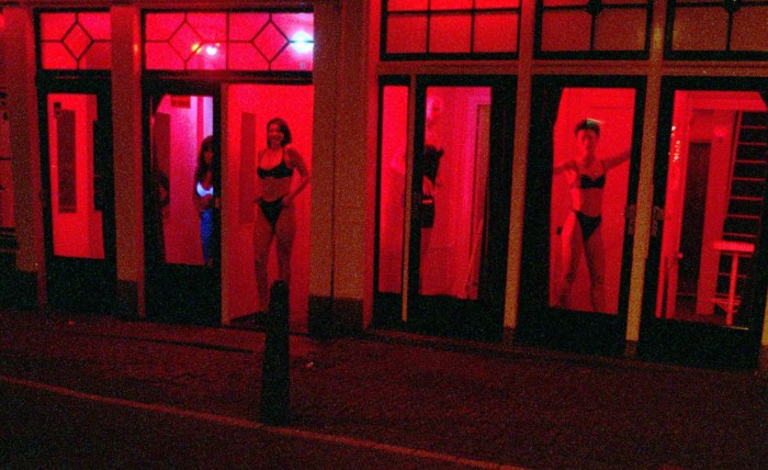 Red lamp quarter quest