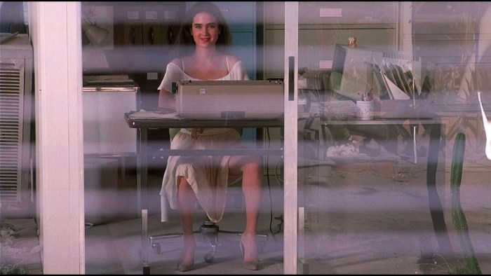 Jennifer Connelli hot place 1990