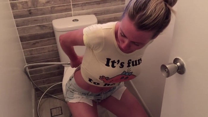 Girls on toilets in films