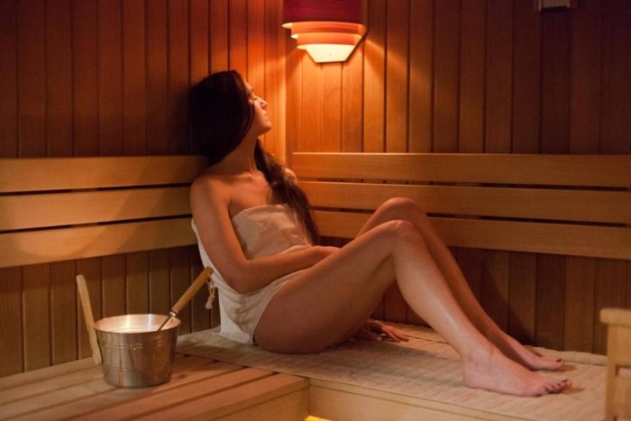 Women in the Austrian bathhouse