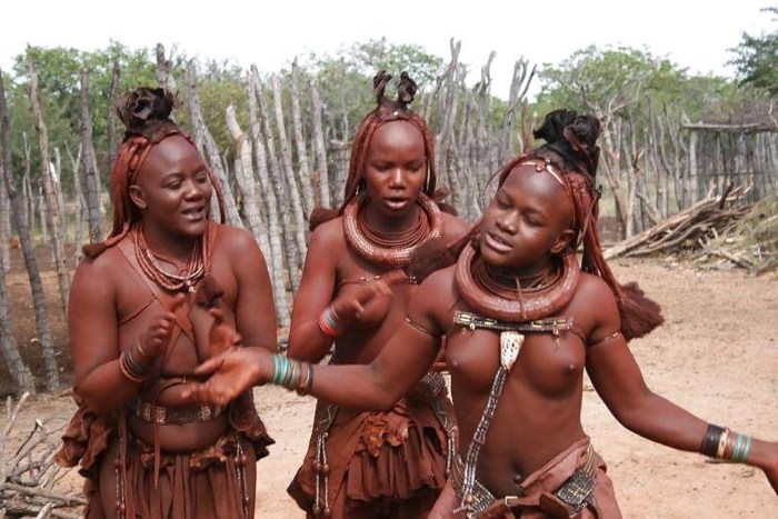 African naked people