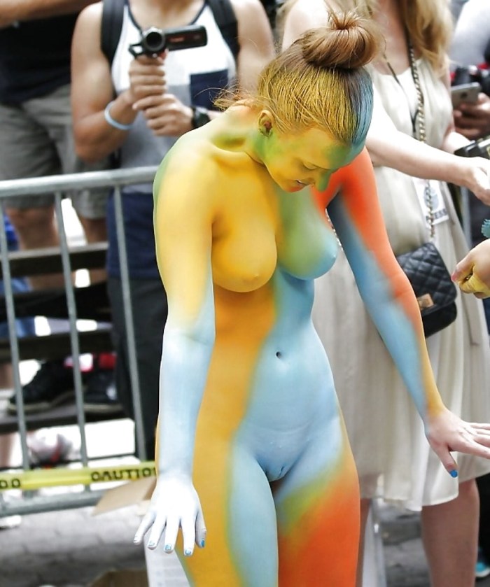 Erotic bodyar on the street