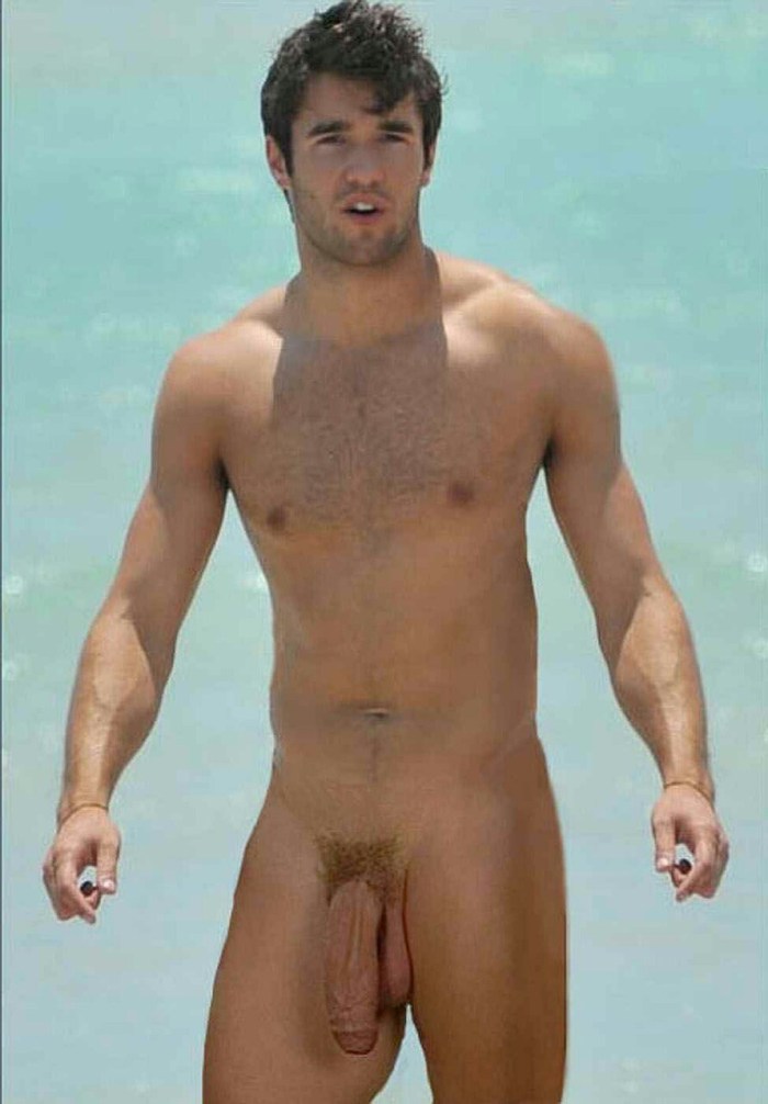Celebrity men without panties