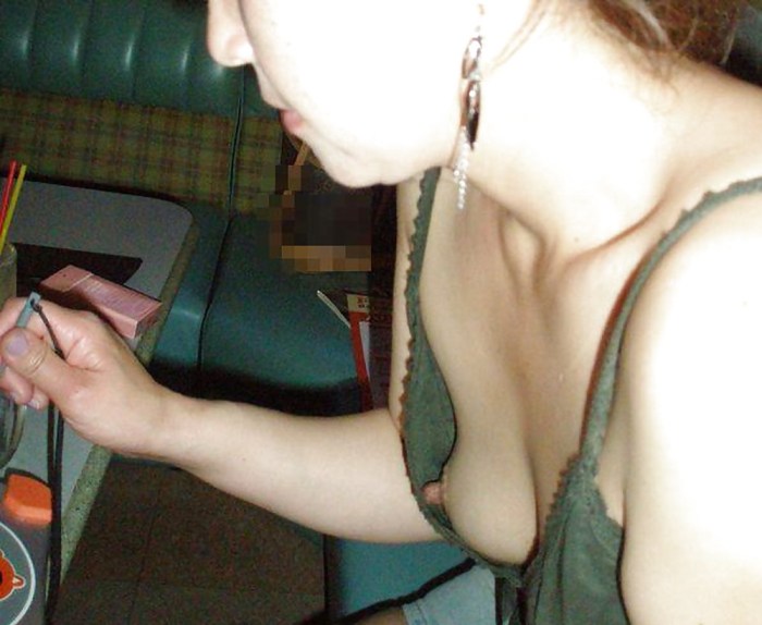 Accidentally lit up boobs on the bus