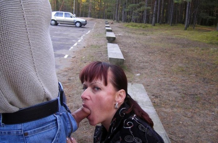 Street blowjob from the highway