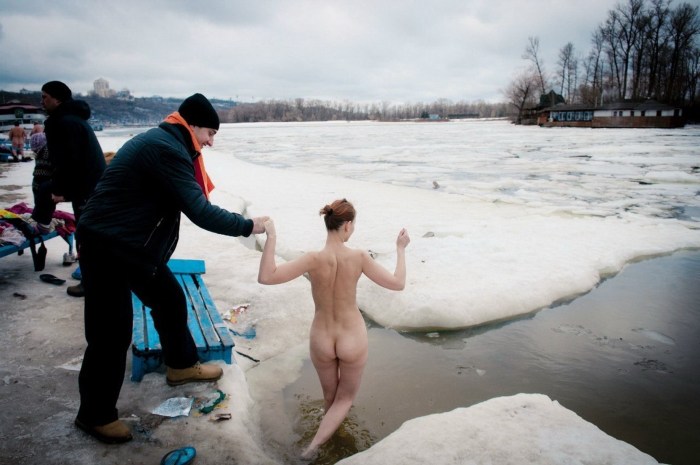 Bathing in the hole naked
