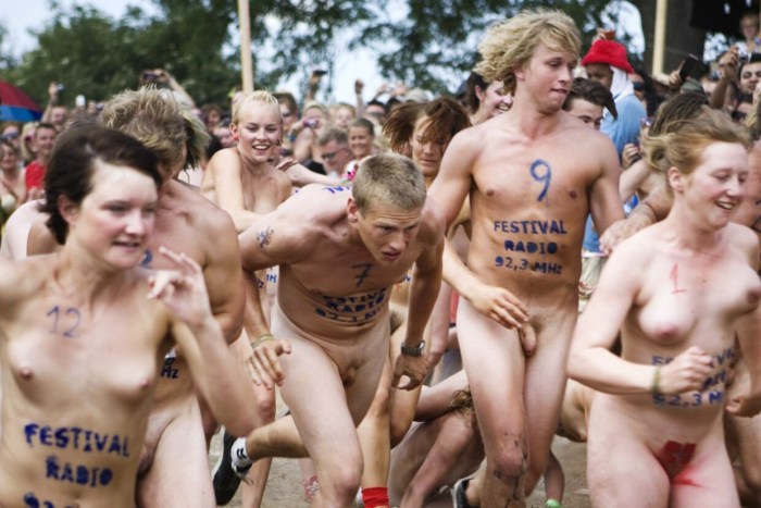 Naked women in Europe festival