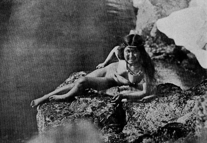 Naked Eskimos women