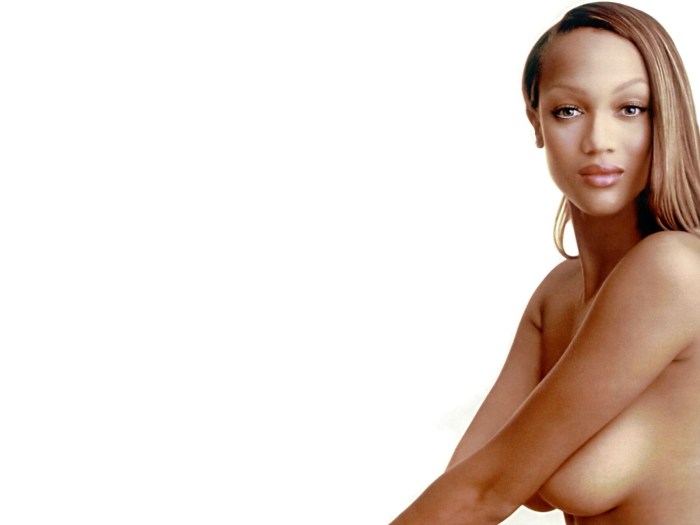 TIRA Banks Erotic photos