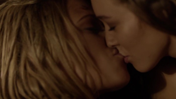 Alicia Debem-Cerry a hundred kisses