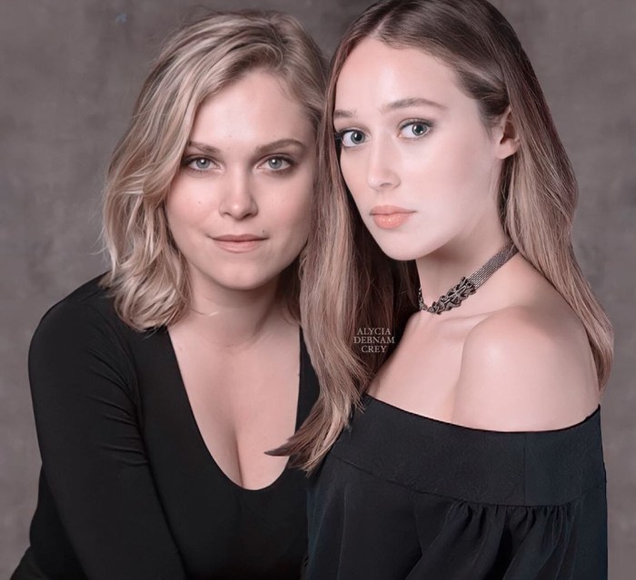 Debem Kerry Eliza Taylor