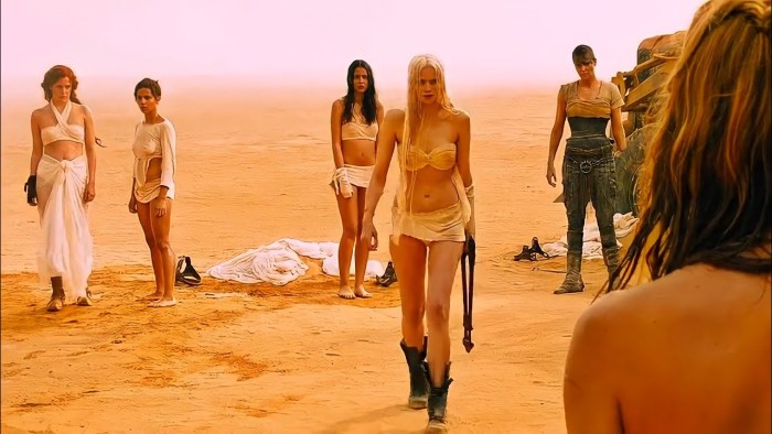 Zoe Kravitz Mad Max Road Yarost