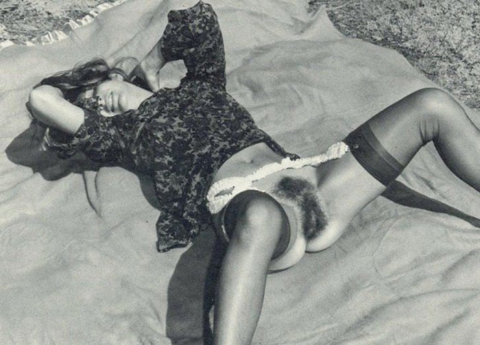 Retro women without panties