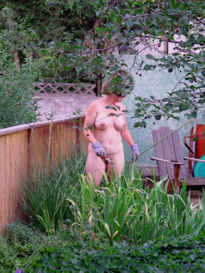 I peered behind a neighbor in the country