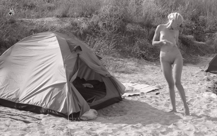 Naked girls in a tourist trip